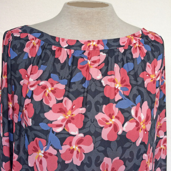 LOFT Gray Pink Floral Blossom Peasant Blouse LP - Picture 1 of 5